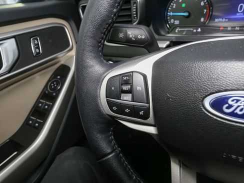 Used 2023 Ford Explorer XLT w/ Equipment Group 202A AWD/4WD image 30
