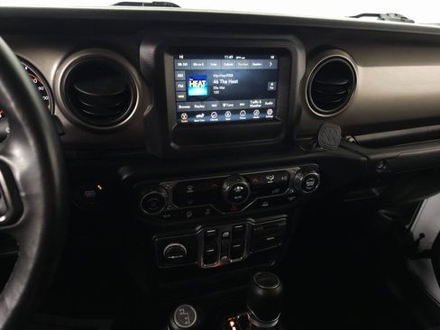 Used 2020 Jeep Gladiator Sport w/ Quick Order Package 24S image 21