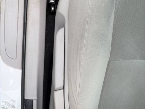 Used 2013 Toyota Corolla LE FWD image 15