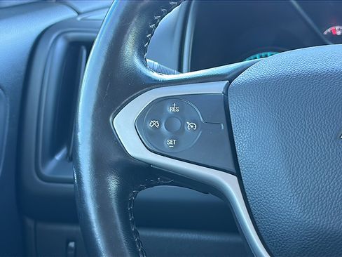 Used 2022 Chevrolet Colorado LT w/ LT Convenience Package image 28