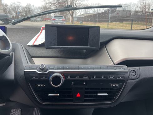 Used 2018 BMW i3 w/ Range Extender image 17
