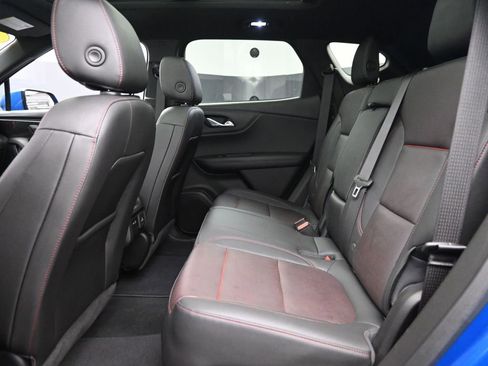 Used 2021 Chevrolet Blazer RS w/ Enhanced Convenience Package image 11