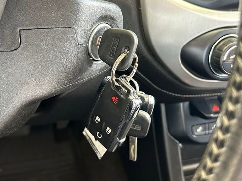 Used 2015 GMC Canyon SLT image 55