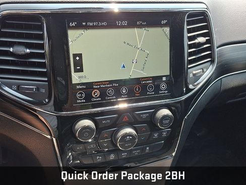 Used 2021 Jeep Grand Cherokee Limited w/ Sun & Sound Group AWD/4WD image 19