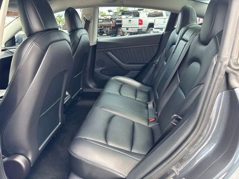 Used 2022 Tesla Model 3 Long Range AWD/4WD image 18