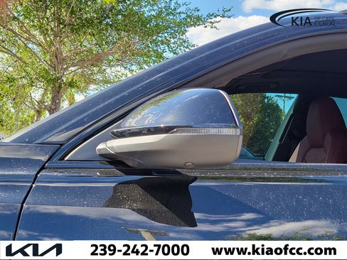 Used 2025 Audi SQ8 Prestige AWD/4WD image 6