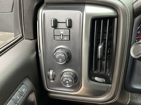 Used 2018 Chevrolet Silverado 1500 LTZ w/ Sport Package AWD/4WD image 16
