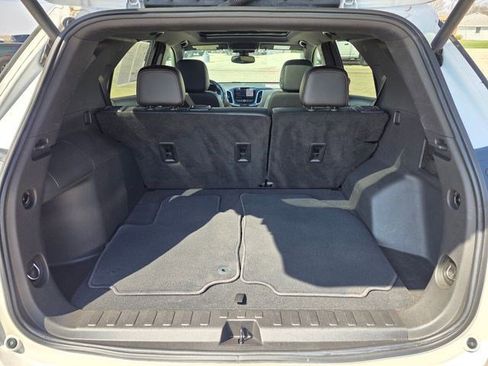 Used 2022 Chevrolet Equinox Premier AWD/4WD image 11