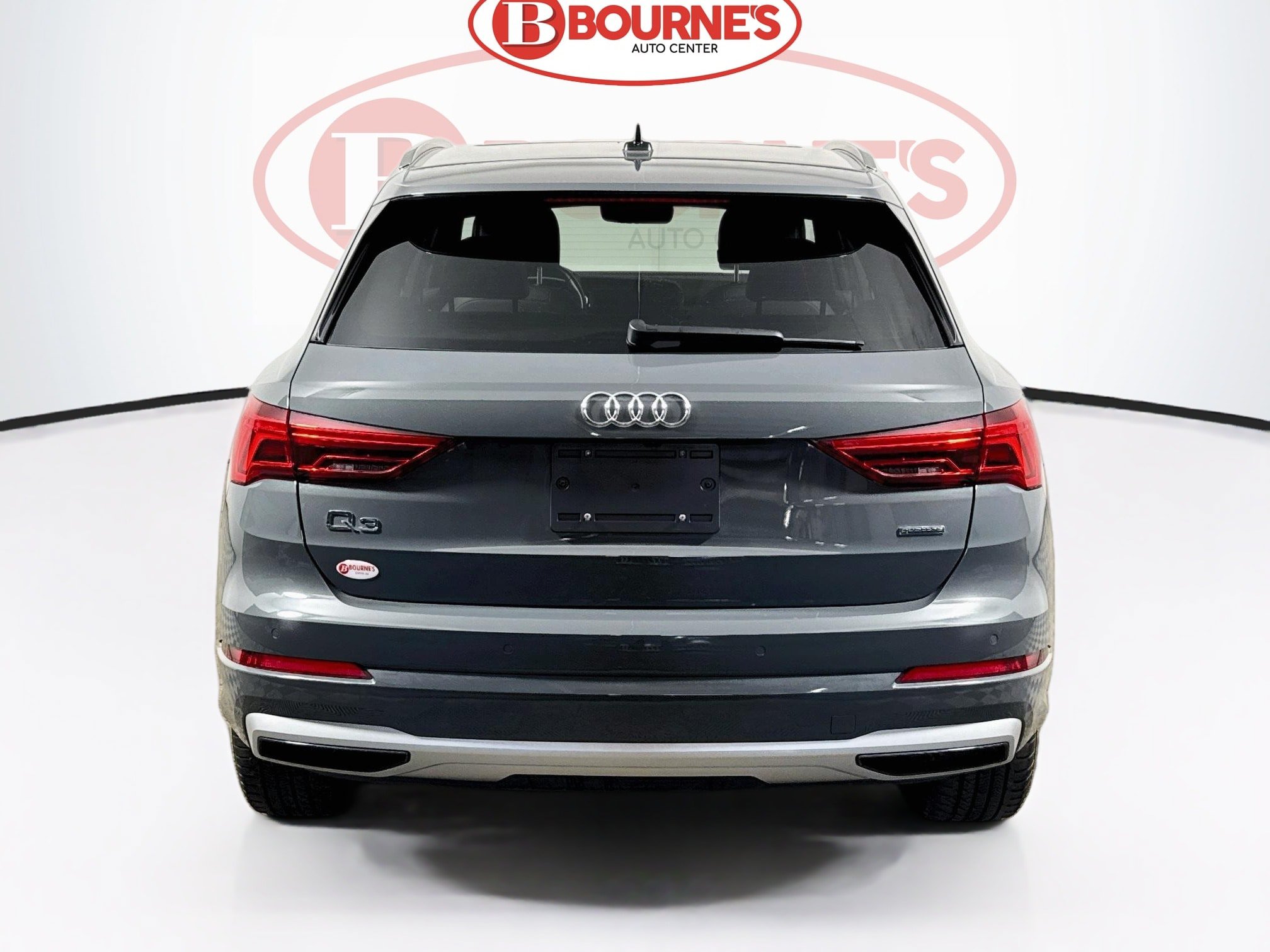 Used 2023 Audi Q3 2.0T Premium w/ Convenience Package AWD/4WD image 9