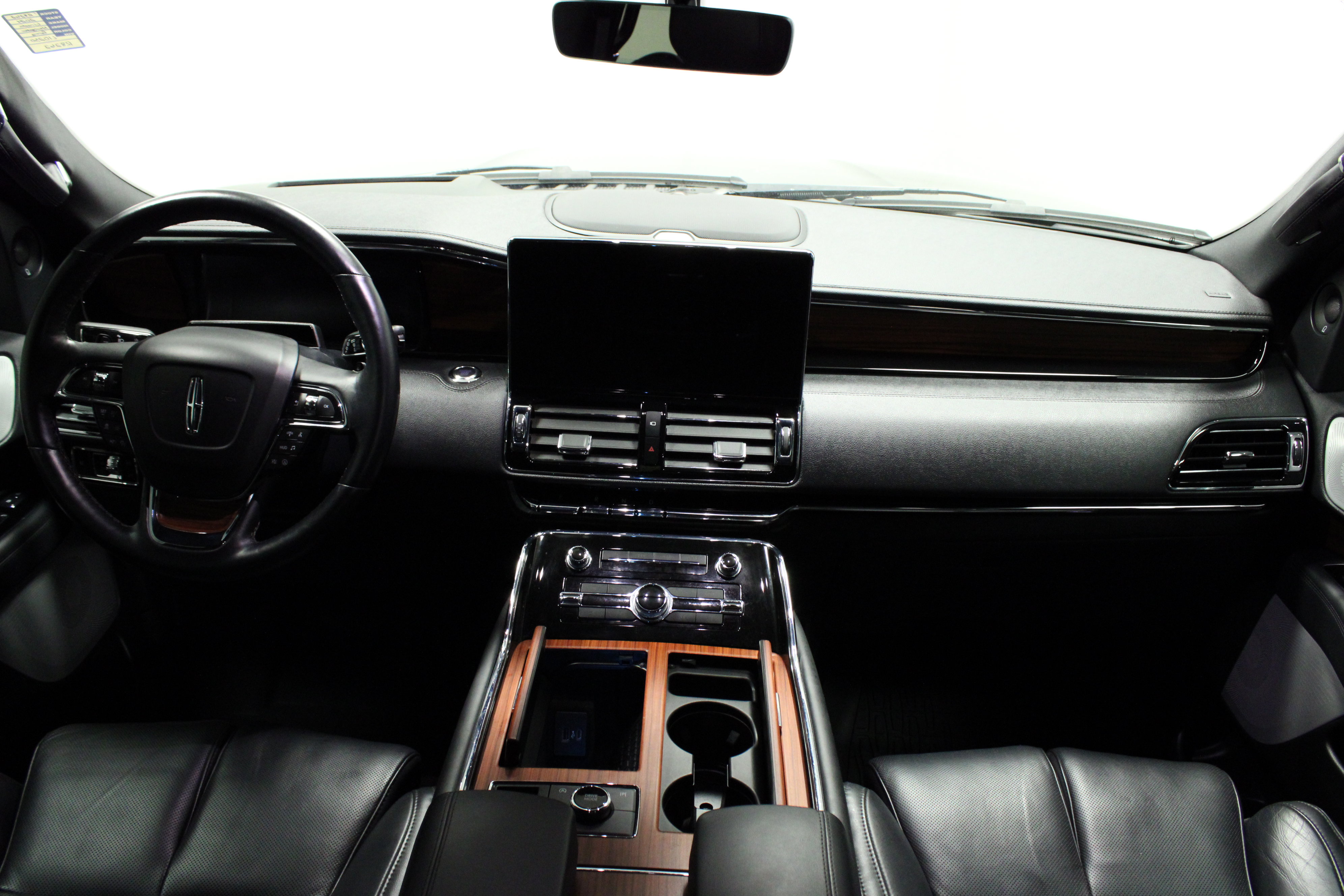 Used 2024 Lincoln Navigator Reserve AWD/4WD image 23
