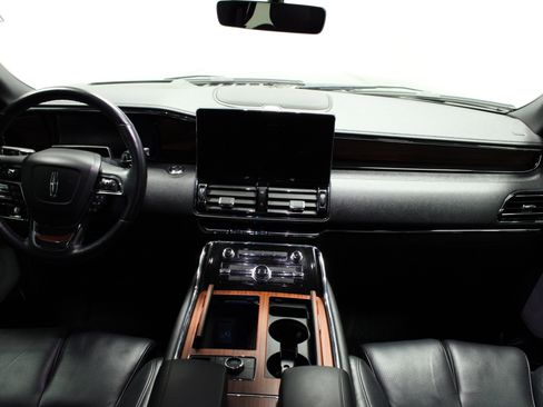 Used 2024 Lincoln Navigator Reserve image 23