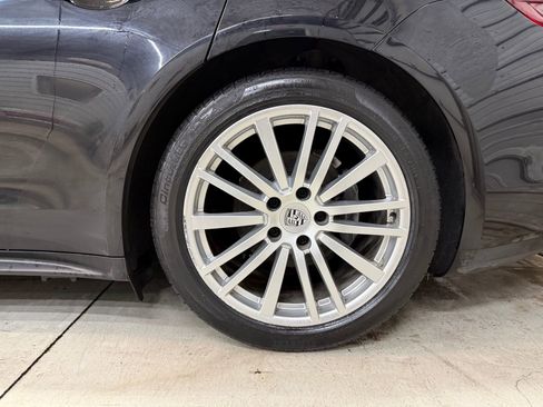 Used 2018 Porsche Panamera 4 image 7