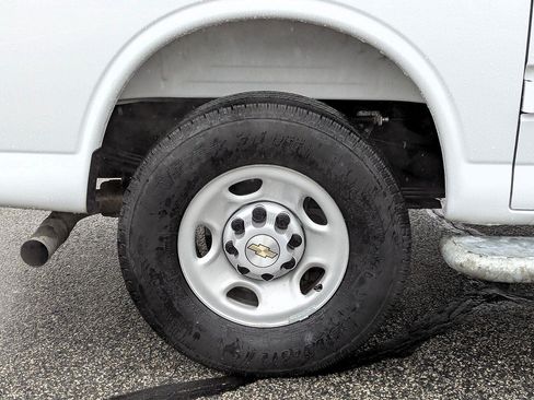 Certified 2025 Chevrolet Express 2500 w/ Driver Convenience Package RWD image 47