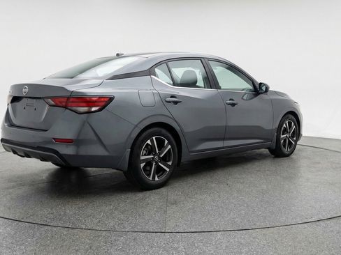 Used 2025 Nissan Sentra SV FWD image 9