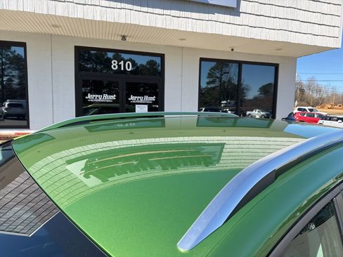 Used 2025 Volkswagen Taos SE w/ Black Wheel Package image 12