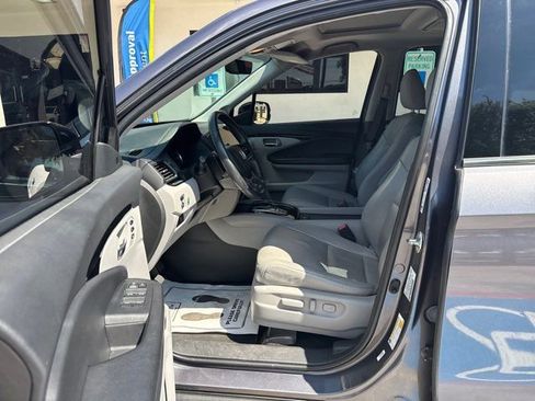 Used 2021 Honda Pilot Touring image 16