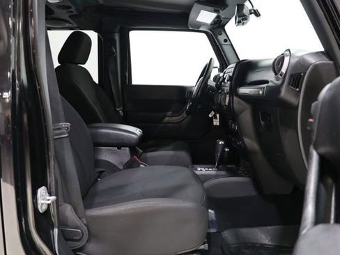 Used 2014 Jeep Wrangler Unlimited Sport w/ Quick Order Package 24S AWD/4WD image 32