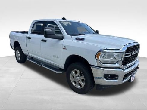 Used 2024 RAM 2500 Big Horn w/ Off Road Package AWD/4WD image 5