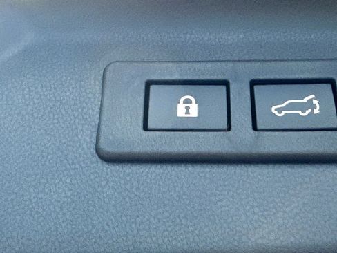 New 2026 Subaru Forester Premium AWD/4WD image 33