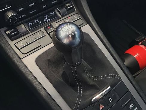 Used 2020 Porsche 718 Cayman GT4 image 23