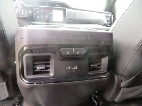 Used 2024 GMC Sierra 1500 AT4 w/ Technology Package AWD/4WD image 30