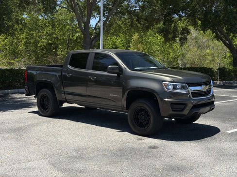Used 2018 Chevrolet Colorado W/T w/ WT Convenience Package RWD image 2