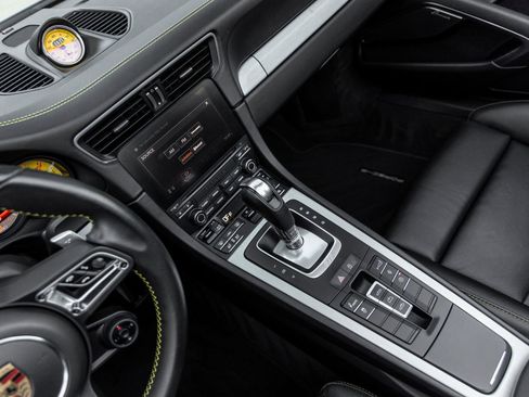 Certified 2019 Porsche 911 Turbo S image 32