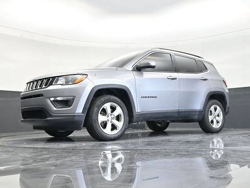 Used 2018 Jeep Compass Latitude w/ Popular Equipment Group AWD/4WD image 20
