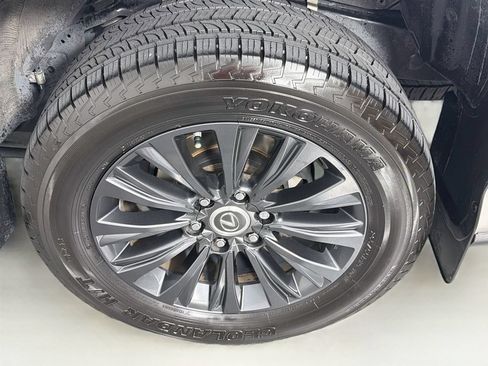 Used 2023 Lexus GX 460 Premium AWD/4WD image 32