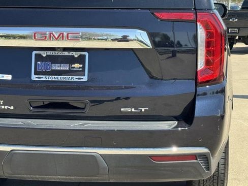Used 2023 GMC Yukon XL SLT w/ SLT Premium Package image 7