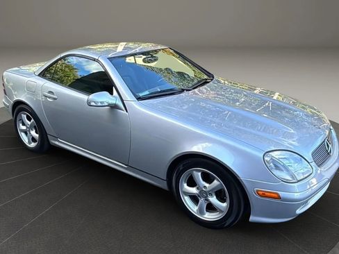 Used 2001 Mercedes-Benz SLK 320 image 10