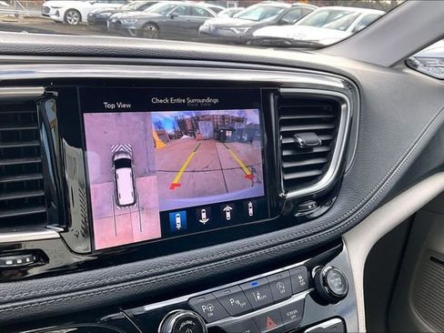 Used 2019 Chrysler Pacifica Limited w/ Tire & Wheel Group image 20