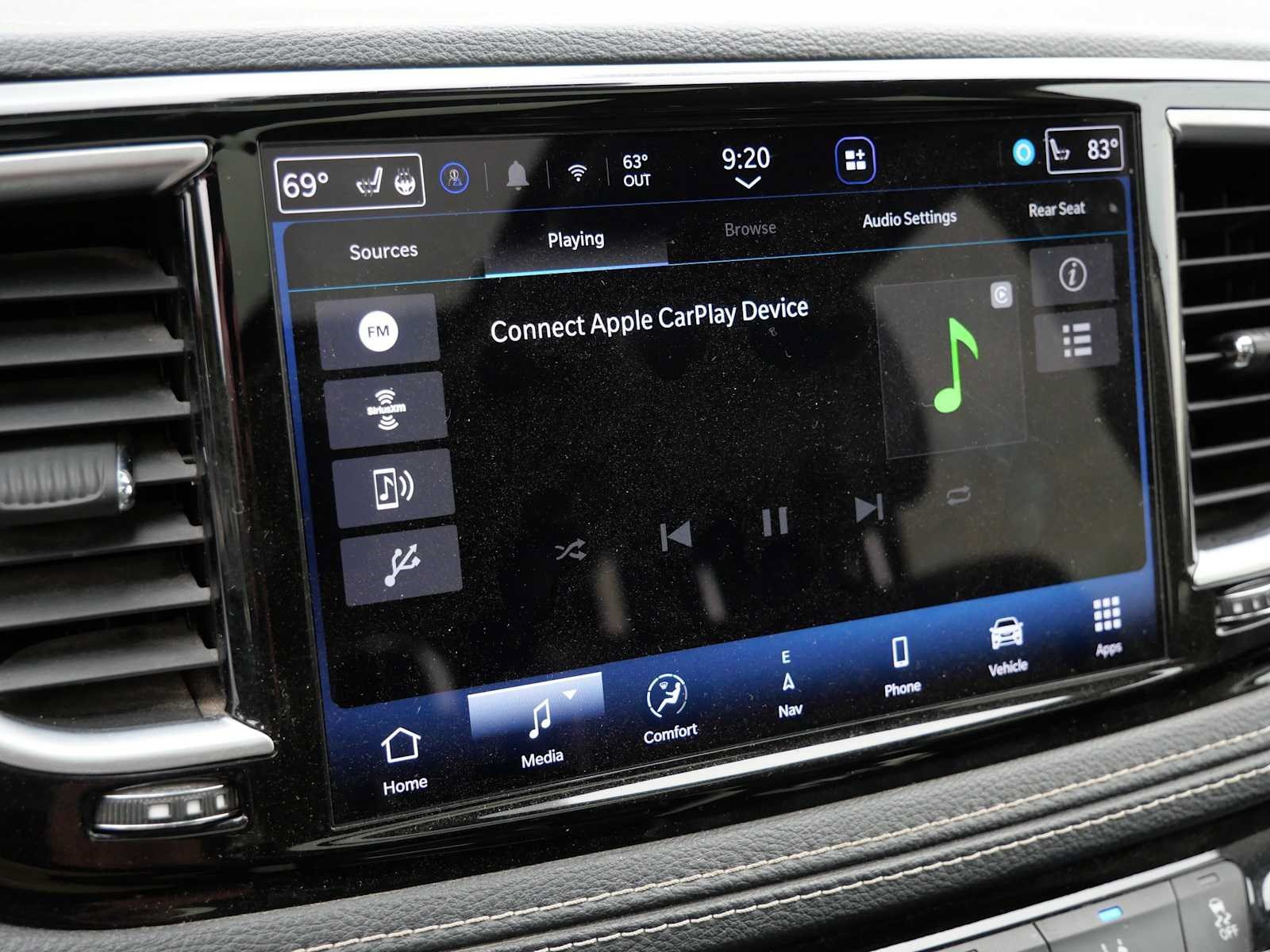 Used 2021 Chrysler Pacifica Limited w/ Uconnect Theater Family Group FWD image 33