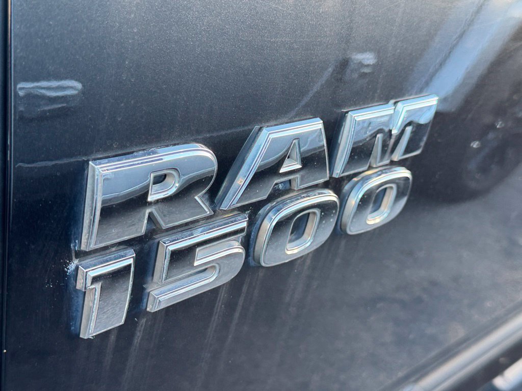 Used 2016 RAM 1500 Laramie w/ Convenience Group AWD/4WD image 10