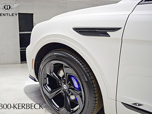 New 2025 Bentley Bentayga image 13