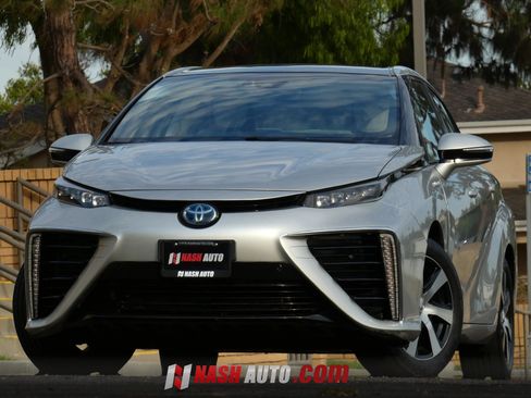 Used 2019 Toyota Mirai FWD image 2