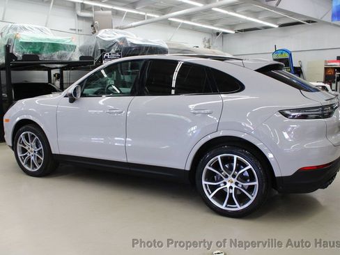 Used 2021 Porsche Cayenne Coupe AWD/4WD image 4