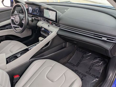Used 2025 Hyundai Elantra Limited FWD image 29