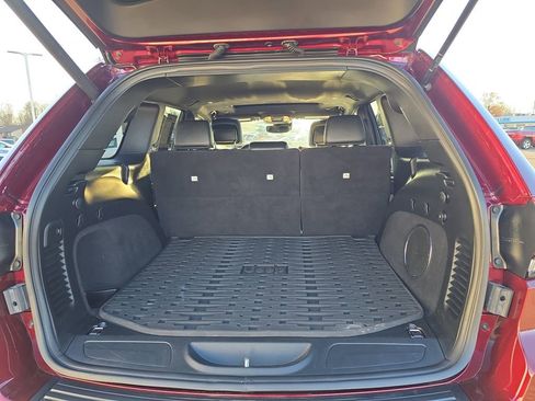 Used 2020 Jeep Grand Cherokee Altitude image 32