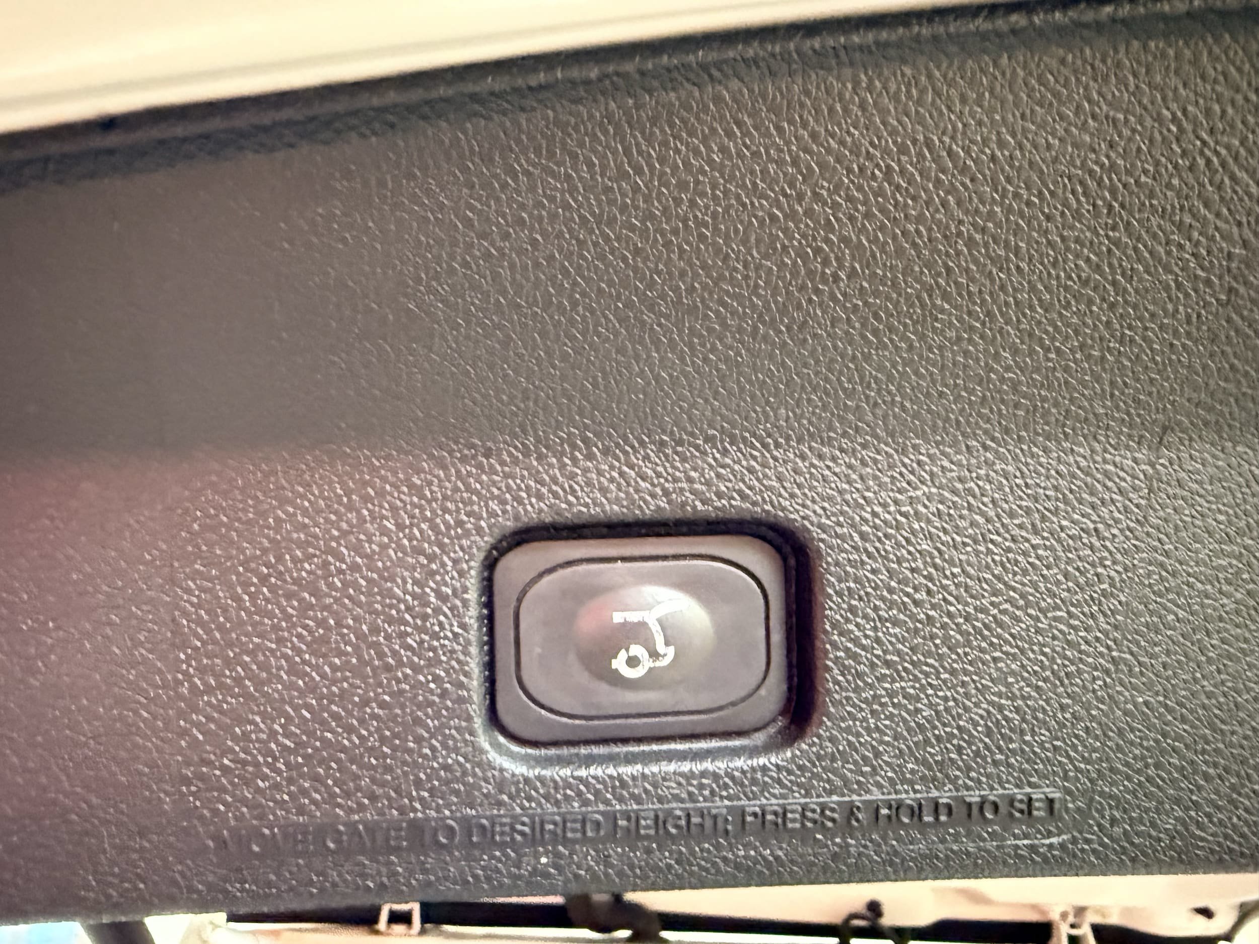Used 2018 Ford Explorer Platinum AWD/4WD image 41