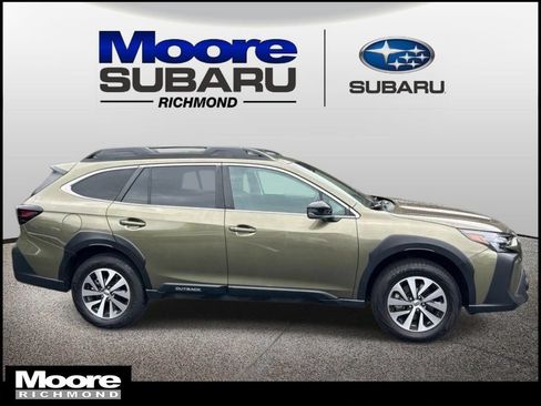 Certified 2025 Subaru Outback Premium AWD/4WD image 2