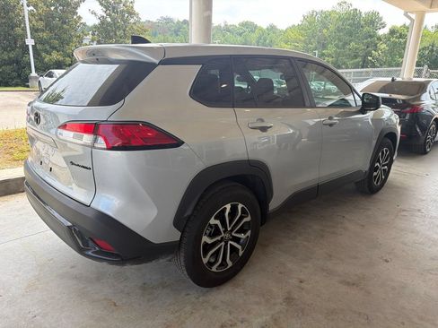 Used 2025 Toyota Corolla Cross AWD Hybrid image 3