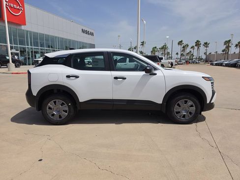 New 2026 Nissan Kicks S FWD image 7