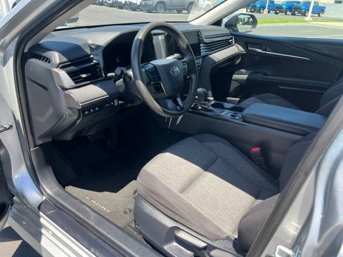 Used 2025 Toyota Camry LE FWD image 31