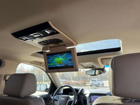 Used 2018 Chevrolet Tahoe LT image 13