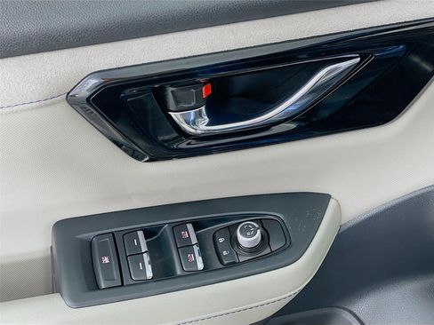 Certified 2025 Subaru Forester Limited w/ Protection Package image 23