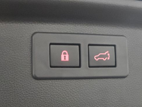 Used 2022 Subaru Forester Limited w/ Popular Package #3 image 23