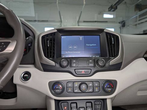 Used 2020 GMC Terrain Denali w/ Denali Premium Package AWD/4WD image 35