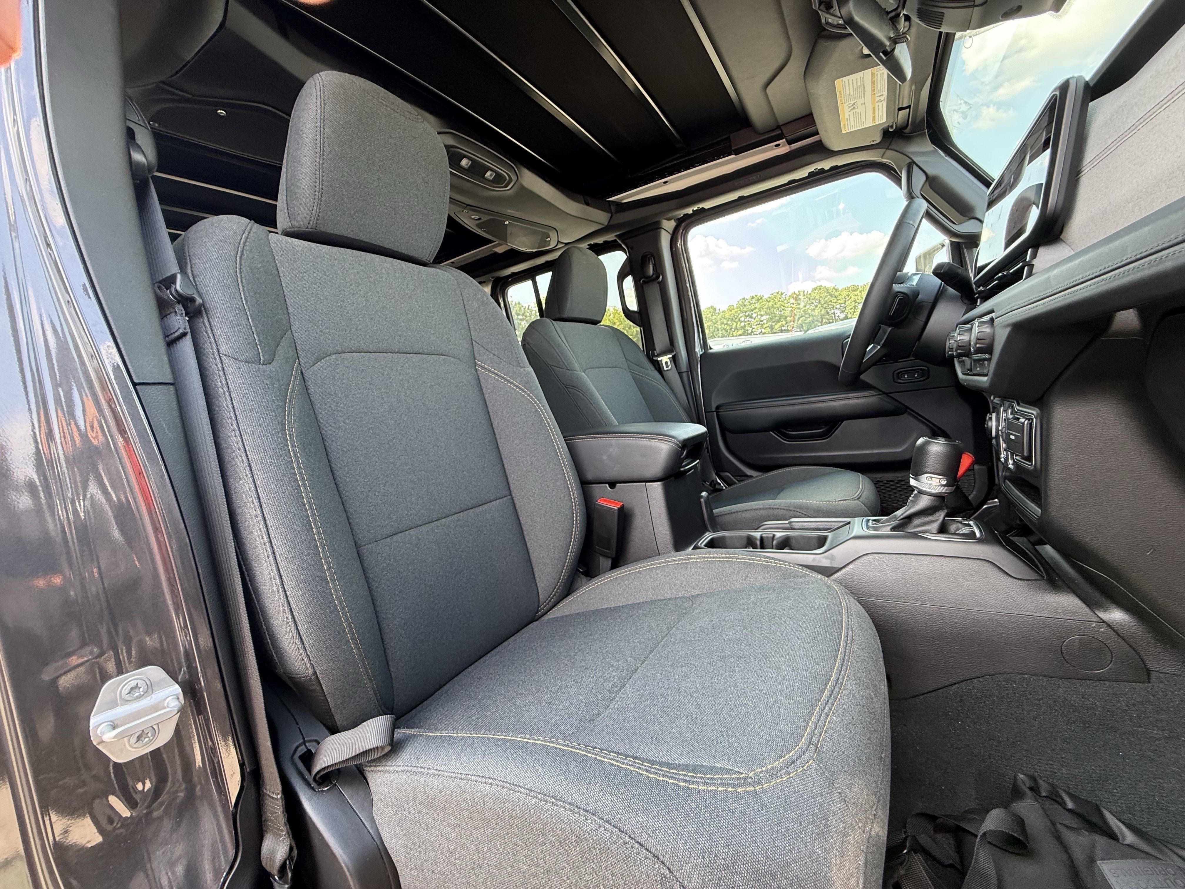Used 2026 Jeep Wrangler Unlimited Sahara AWD/4WD image 34