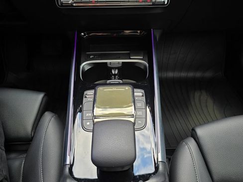 Used 2023 Mercedes-Benz GLB 250 4MATIC image 23